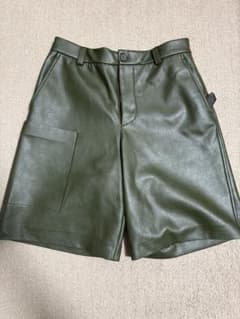 ZARA フェイクレザー ハーフパンツ M オリーブ カーキ ショートパンツのサムネイル