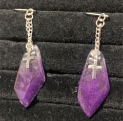 ハンドメイド　パープルグラデーション　クロスピアスのサムネイル