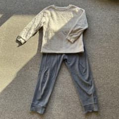 ユニクロ　キッズパジャマ130cmのサムネイル