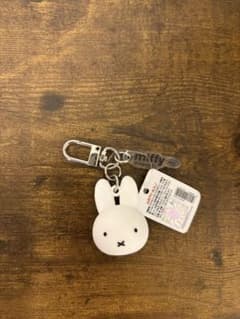 済州 韓国限定 miffy キーホルダー ホワイト - メルカリ