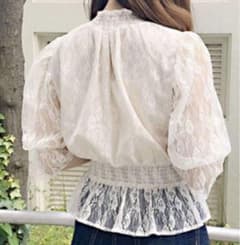 ❁⃘セール中（12日まで）❁⃘レースフリルネックブラウス【ZOZOTOWN限定】のサムネイル