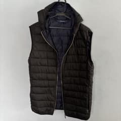 ZARA MAN フード付き ダウンベスト ブラックのサムネイル