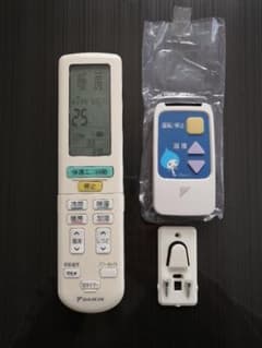 DAIKINダイキン　エアコンリモコン　ARC472A2 ＋ARC449A1のサムネイル