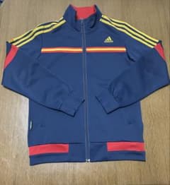 adidasトラックジャケットのサムネイル