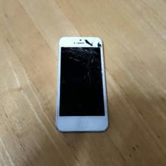 iPhone5 white 箱あり(付属品なし)のサムネイル
