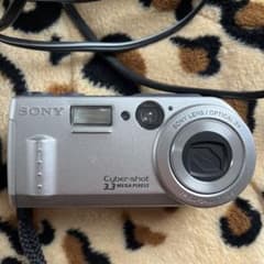 SONY Cyber-shot 5.0メガピクセル コンパクトデジタルカメラ SONY Cyber-shot 3.3メガピクセル DSC-P1 - メルカリ