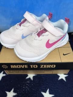 ナイキ(NIKE)(キッズ)ジュニア スポーツシューズ レボリューション 6のサムネイル
