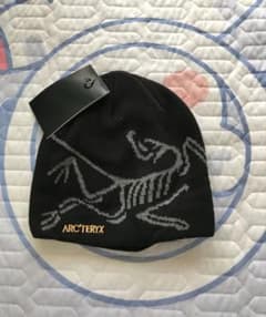 ARC'TERYX ブラック ニット帽のサムネイル