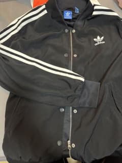 adidas ブラック ジャケットのサムネイル