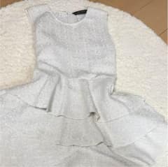 ZARAのノースリーブトップスのサムネイル