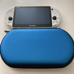 【即購入可】PS Vita ホワイト 本体 ケース付きのサムネイル