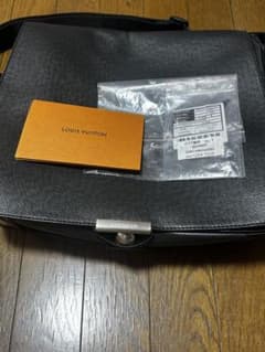 ルイヴィトン タイガ ヴィクトール ショルダーバッグ - メルカリ