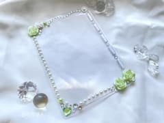 硬質 トレカケース デコ 花 バラ 緑 黄緑 グリーン 白 ホワイト ゴールドのサムネイル
