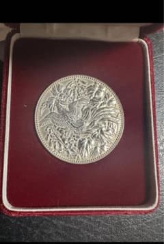 1982年 500円 銀貨 鶴と松のデザイン - メルカリ