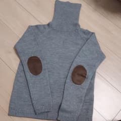 ZARA　タートルネックのサムネイル
