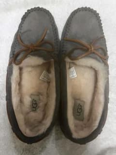 美品 UGG アグ モカシン グレー25cmのサムネイル