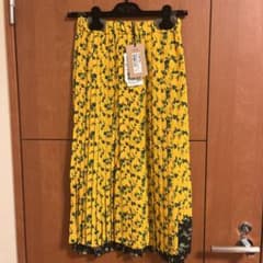 新品タグ付き　N21° ヌメロヴェントゥーノ　スカートのサムネイル