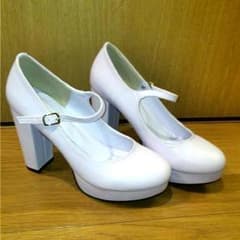 チャンキーヒールパンプスのサムネイル