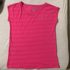 値下げしました。NIKE ナイキ Tシャツのサムネイル