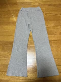 グレー フレアパンツのサムネイル