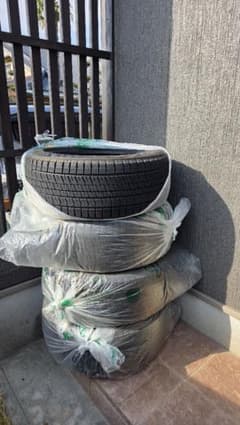 即日発送中古タイヤ2本（1組目）BLIZZAK VRX2 225/50R17のサムネイル