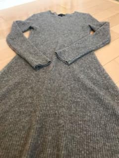 ふじちゃん様専用　美品：セオリー のニットワンピースのサムネイル