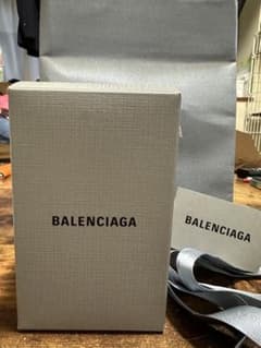 BALENCIAGAタンブラーのサムネイル