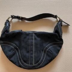 お値下げしました❣️コーチシグネチャーミニショルダーバッグのサムネイル