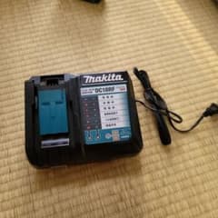 Makita DC18RF 充電器新しいのサムネイル