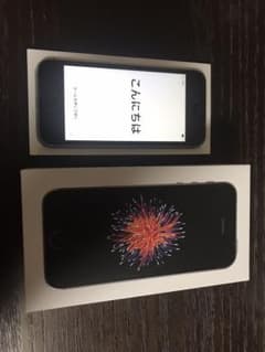 iPhone SE 32GB SIMフリーのサムネイル