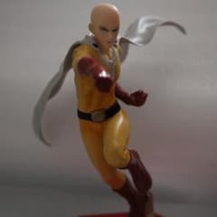 d＜ワンパンマン＞　サイタマ　パンチ　フィギュア