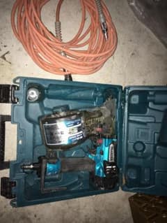 makita 釘打ち機 65ミリ 今週末まで値下げします‼️のサムネイル