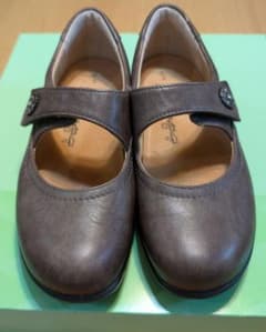 【美品】Finn comfort ストラップ レザーシューズ サイズ３のサムネイル