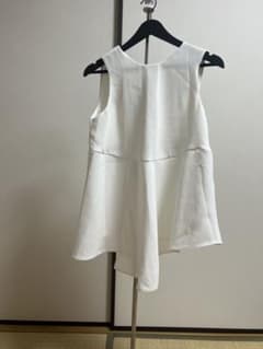 OVY ノースリーブ ペプラム トップス ホワイトのサムネイル