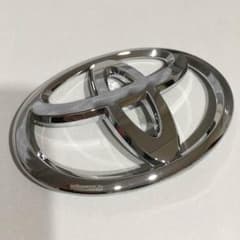 【RK様専用】トヨタエンブレム （車用ファブリーズ付き）のサムネイル