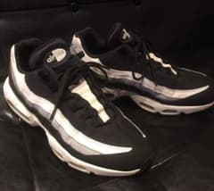 NIKE AIRMAX 95 ESSENTIALのサムネイル