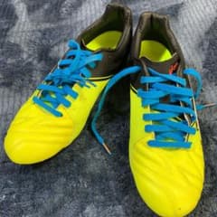 【価格相談歓迎！】サッカースパイク asicsのサムネイル