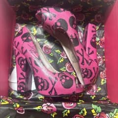 Betsey Johnson スカル柄 オープントゥ パンプスのサムネイル