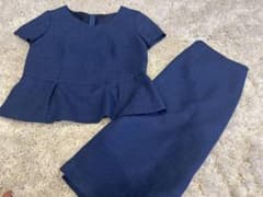 ペプラムトップス×スカートセットアップのサムネイル