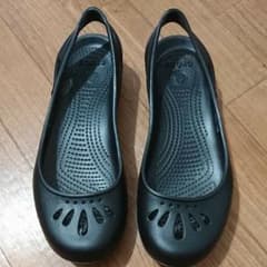 crocs  w9のサムネイル