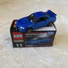 トミカプレミアム　日産スカイラインGT-R V-SPEC 2 Nur (廃盤)のサムネイル