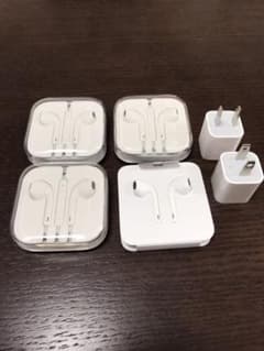 iPhone 純正イヤホン、ACアダプターのサムネイル