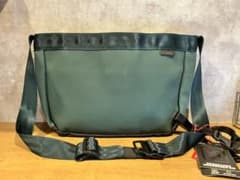 新品 CHROME クローム ショルダーバッグ タグ付き 深緑 - メルカリ
