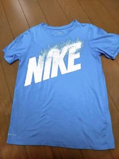 NIKE  Tシャツ✩.*˚のサムネイル