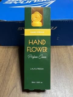 韓国コスメ　hand flowerハンドクリームのサムネイル
