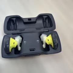 BOSE ワイヤレスイヤホン 本体 充電ケース付き【イヤホンのみジャンク品】のサムネイル