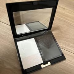 SUQQU リタッチプレストパウダー 101のサムネイル