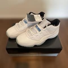 [新品、未使用]NIKE AIR JORDAN 11 RETRO LOWのサムネイル