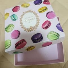 LADUREEのサムネイル