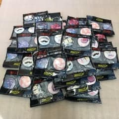 WEGO    缶バッチ  ３５個のサムネイル